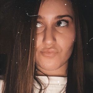 Meet your Posher, Ebanie